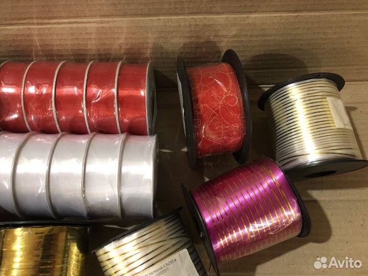 Лента и бумага для упаковки цветов и подарков