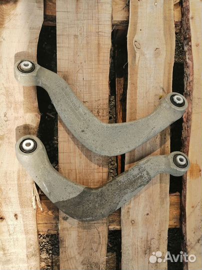 Рычаг задний верхний audi A8D4 2010-2017