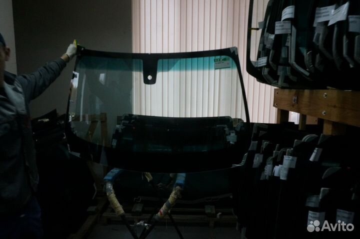 Стекло лобовое BMW F30 (бмв)