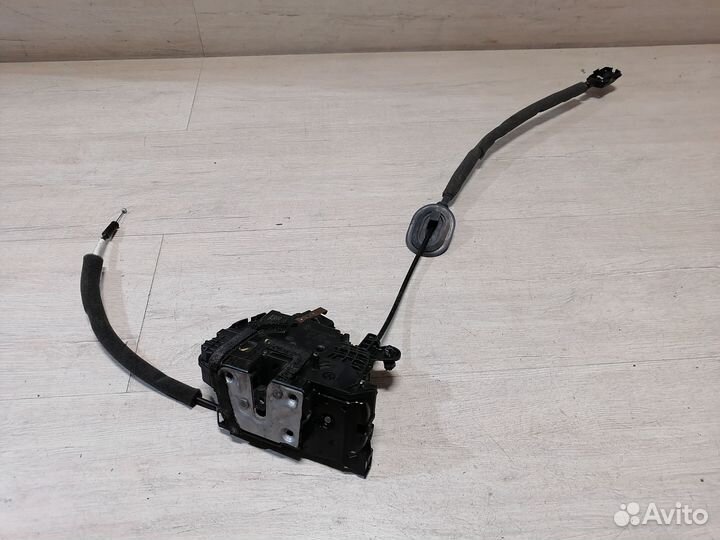 Замок двери задний левый Renault Kaptur Каптюр