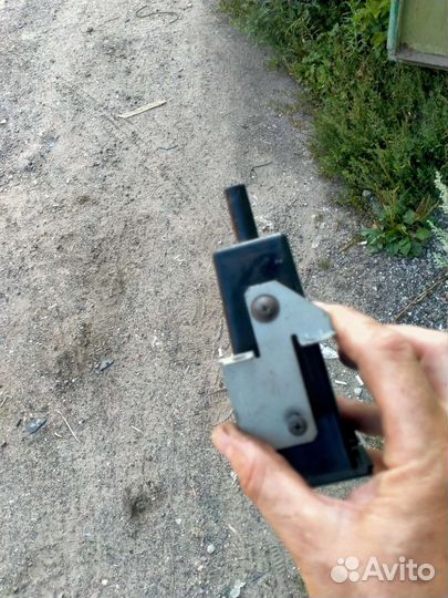 Вещевой ящик Nissan Primera P10