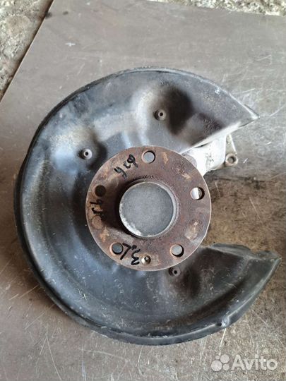 Цапфа задняя Volkswagen Passat B6