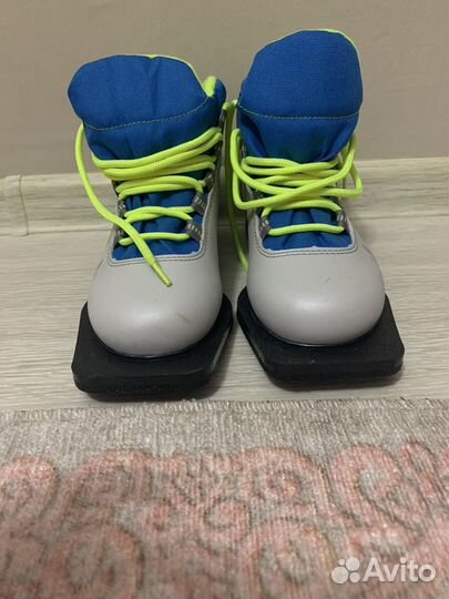 Лыжные ботинки