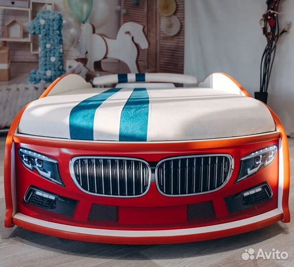 Кровать машина