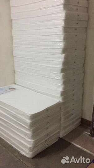 Матрас в детскую кроватку новый