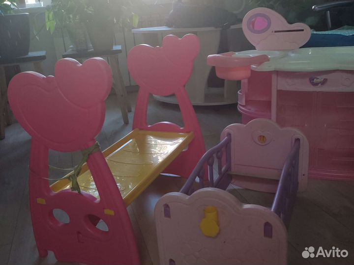 Детская игрушечная мебель две кроватки шкаф