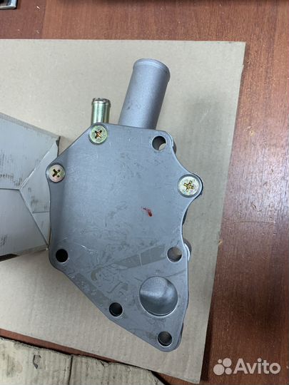 Водяной насос Исузу 2,2 D