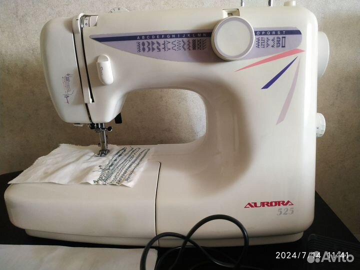 Швейная машина Aurora 525