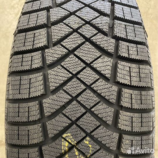 Pirelli Ice Zero FR 205/50 R17 93T