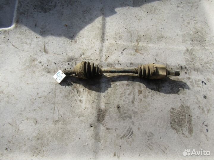 Привод левый (короткий ) Киа Спектра