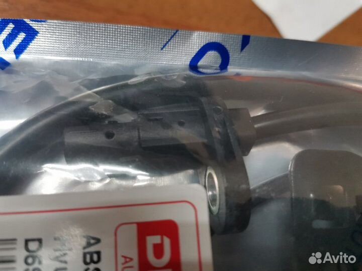 Датчик ABS передний правый Hyundai Solaris 2