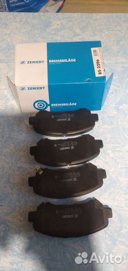 Тормозные колодки передние