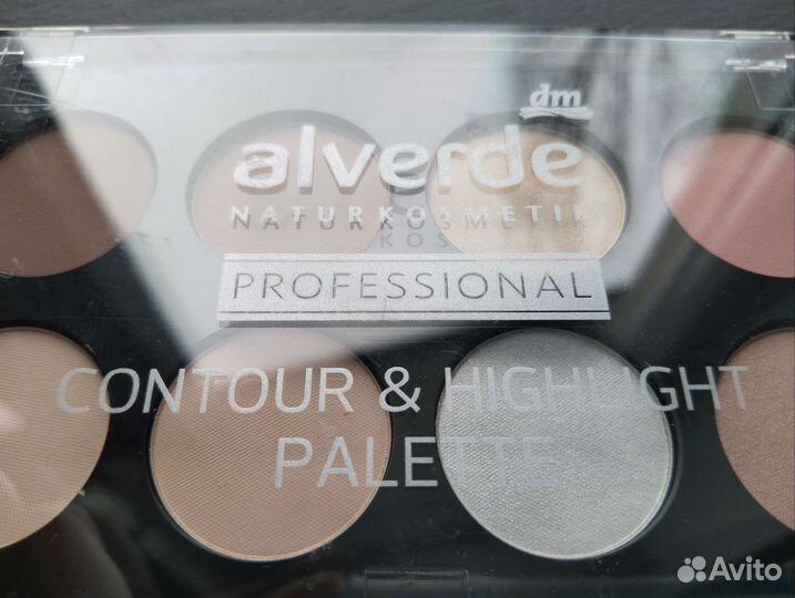 Палетка для контуринга + хайлайтер alverde