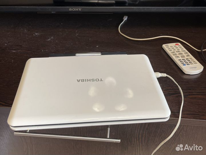 Портативный dvd плеер Toshiba sdp93twr с TV