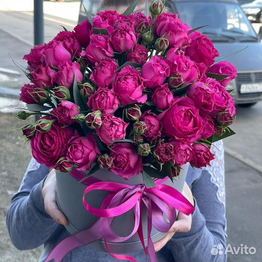 Букет кустовых роз цветы