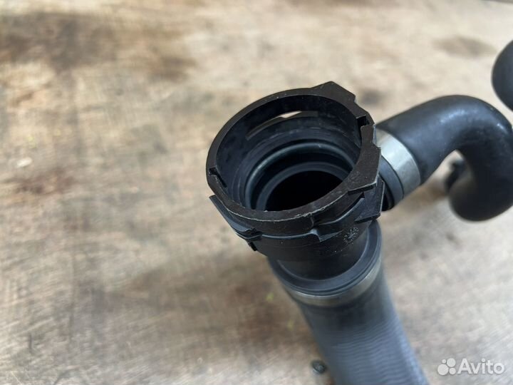 Верхний патрубок радиатора n52 Bmw e60 e63