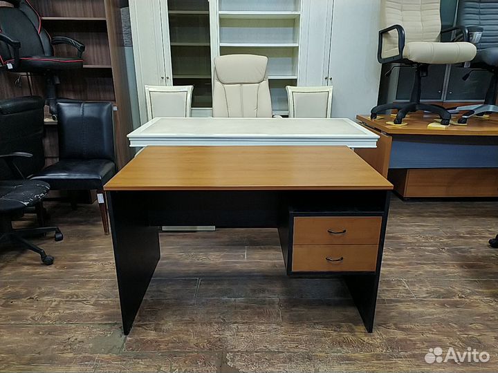 Стол письменный б/у 120х74х75 с тумбой 03446П-олч