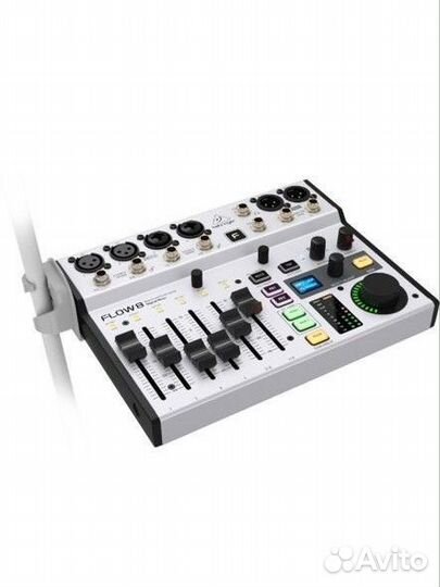 Микшерный пульт Behringer Flow 8