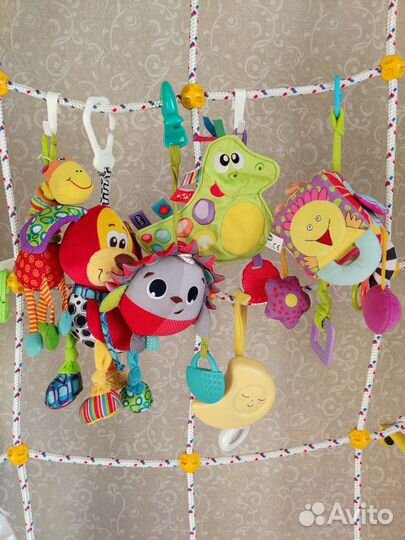 Подвесные игрушки Tiny love, chicco, playgro
