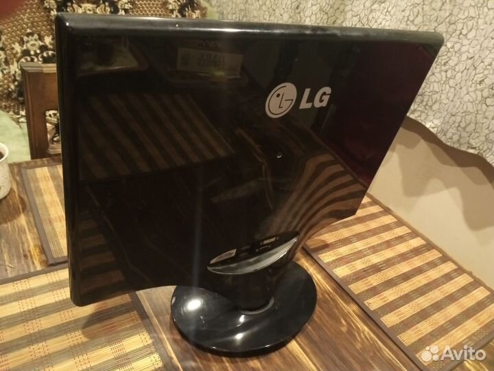 Монитор LG flatron