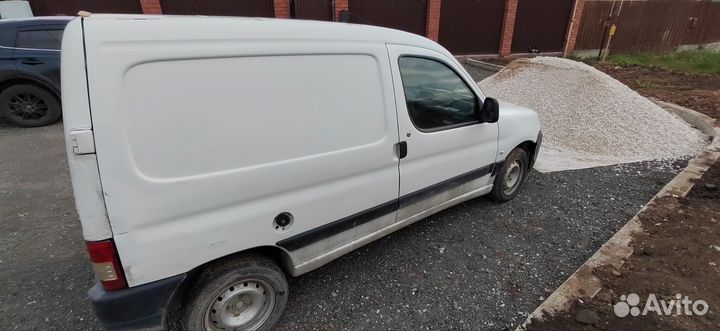 Peugeot Partner 1.4 МТ, 2011, 320 000 км