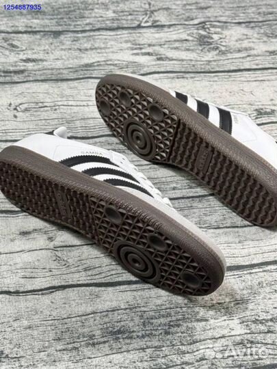 Кроссовки Adidas Samba новые из кожи