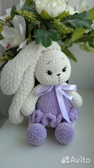 Вязаный Зайка крючком