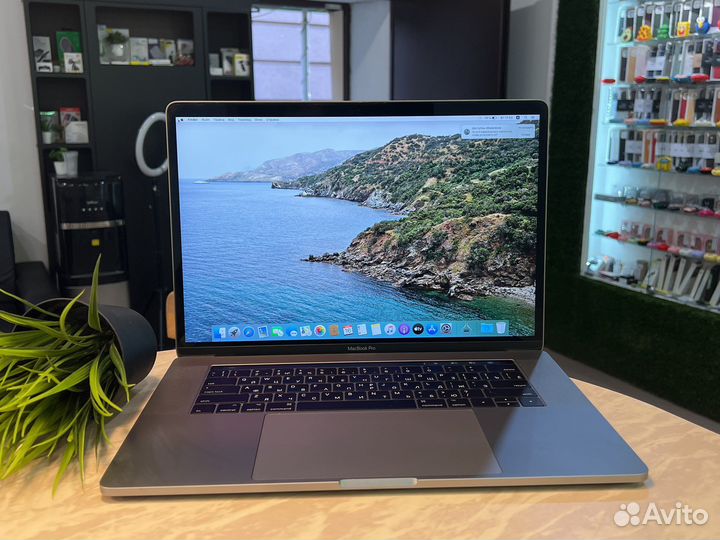 Apple MacBook Pro 15 2016 i7,16-256gb,touch bar