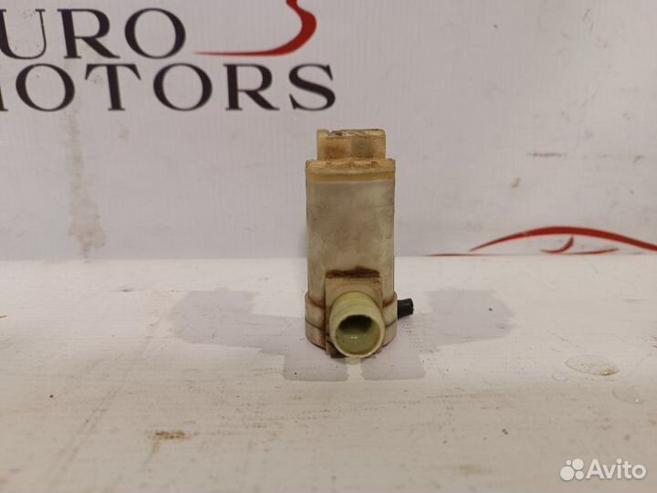 Насос омывателя Nissan Maxima