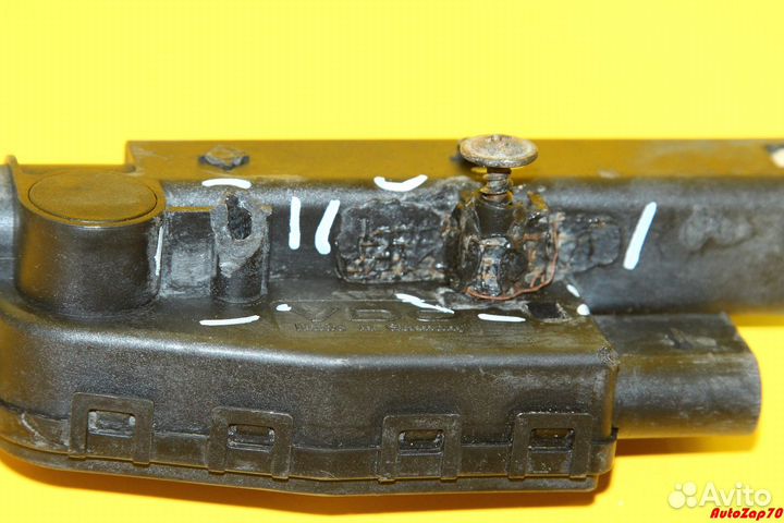 VW Phaeton Форсунка омывателя фары