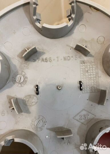 Колпачоки ступицы Nissan Terrano