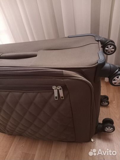 Чемодан на колесах