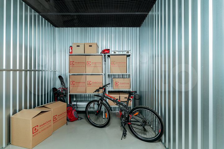 Склад площадью 10 м² для хранения вещей