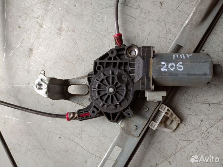 Стеклоподъемник передний правый Пежо 206