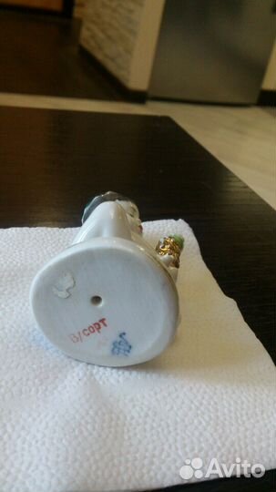 Мальчик Узбек с виноградом