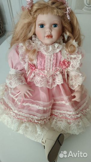 Кукла фарфоровая коллекционная