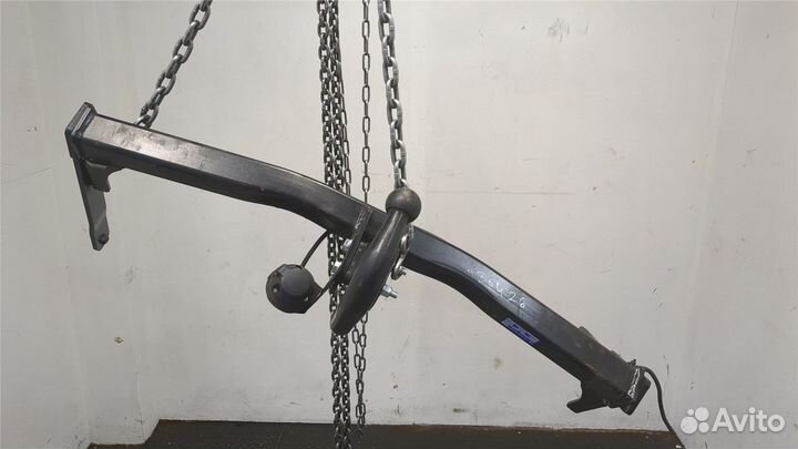 Прицепное устройство Volkswagen Tiguan, 2010