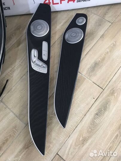 Декоративные накладки двери Mercedes GLC Burmester