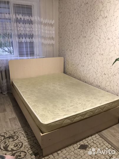 Кровать с матрасом бу