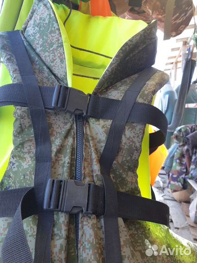 Спасательный жилет