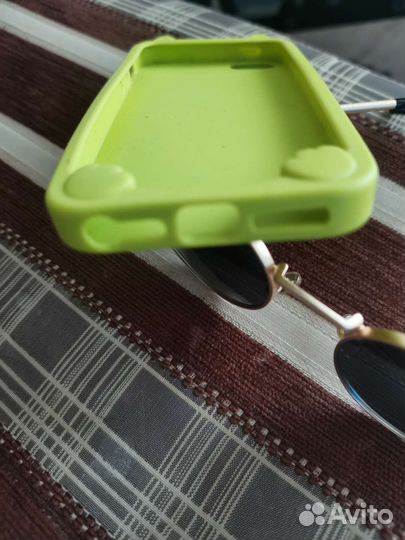 Чехол на айфон 4