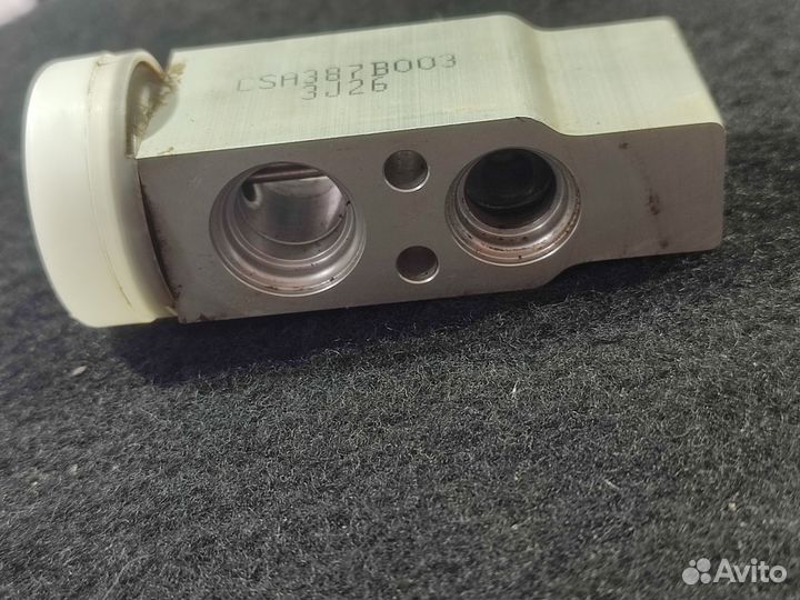 Клапан кондиционера Mitsubishi