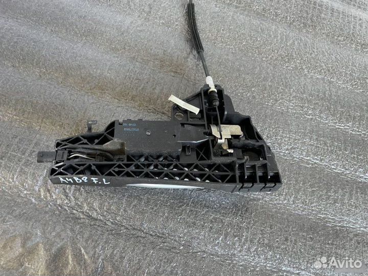 Ручка наружней двери левая Audi A4 B8 2.0 tfsi