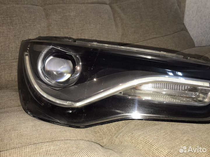 Фара правая audi a1 x8