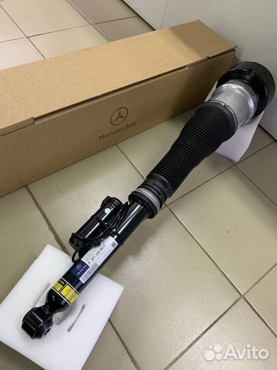 Пневмостойка задняя правая Mercedes S W221