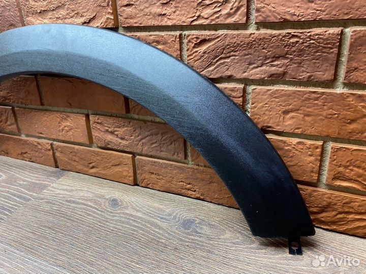 Накладка крыла заднего левого Volvo V60 CC 2018+