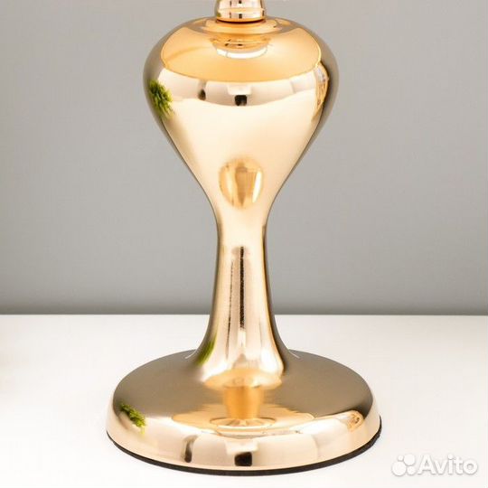 Лампа настольная 'Сарма' 1x60Вт E27 золото 25х25х4