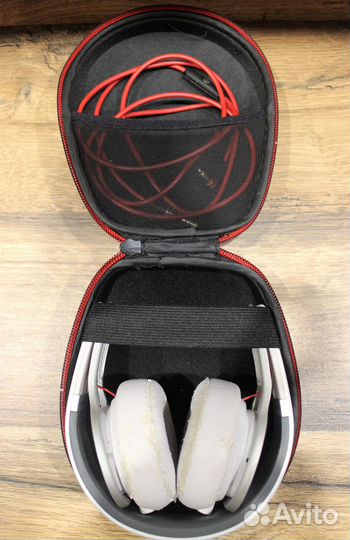 Наушники Monster Beats Mixr белого цвета