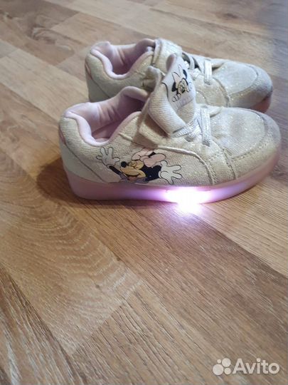 Кроссовки детские