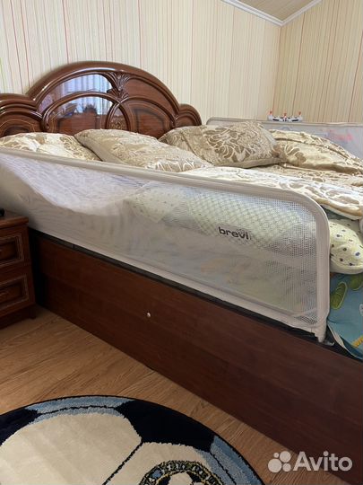 Бортик на кровать